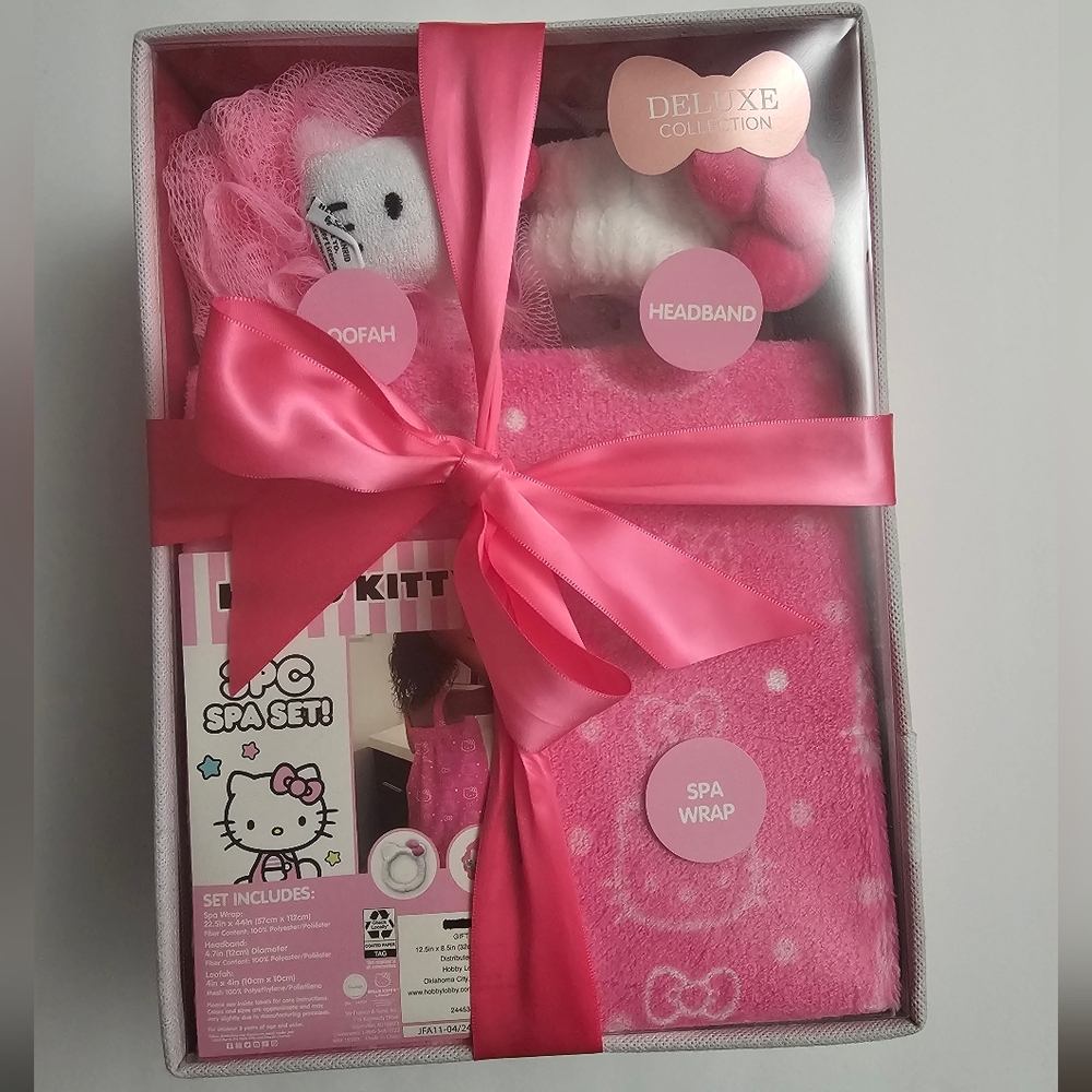 Hello Kitty Girls 3PC Spa Bath Set Spa Headband, Spa Wrap, And Mesh Sponge NIB
